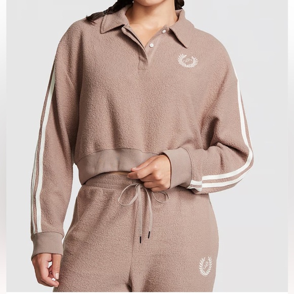 NWT | VS PINK | Reverse Fleece Cropped Polo Sweatshirt & Jogger Set - Picture 2 of 15